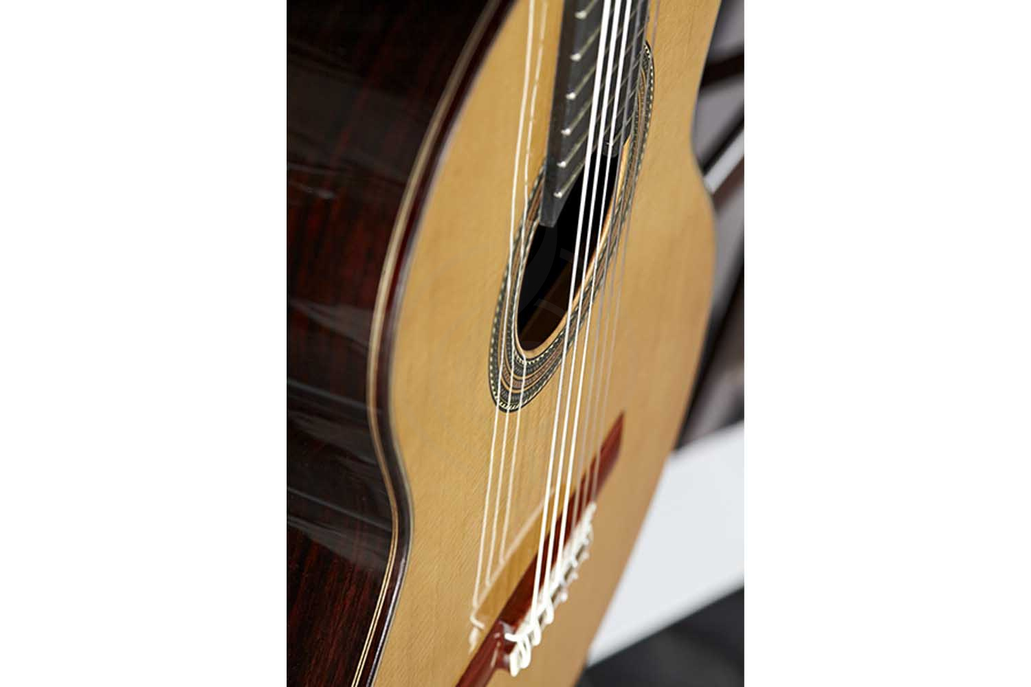 Классическая гитара 4/4 Alhambra 250 Jose Miguel Moreno Serie C - Классическая гитара, с футляром, Alhambra 250 Jose Miguel Moreno Serie C в магазине DominantaMusic - фото 11