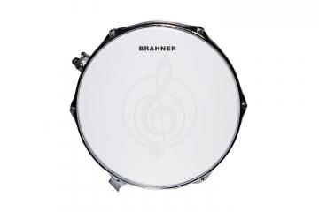 Маршевый барабан Маршевые барабаны Brahner BRAHNER  MSD-14&quot; x 5&quot;/WH Барабан малый маршевый палочки и ремень в комплекте, цвет белый  MSD-14&quot;x 5&quot;/WH - фото 4