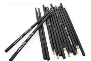 Изображение HUN Colored Series Bluefire 5A BLACK - Барабанные палочки, орех гикори, черные