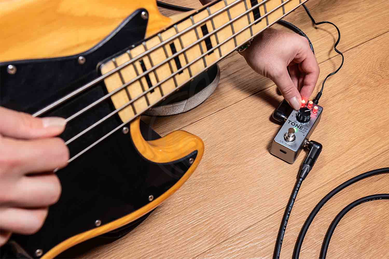 Педаль для бас-гитар IK Multimedia TONEX-ONE-Bass - Педаль эффектов для бас-гитары, IK Multimedia TONEX-ONE-Bass в магазине Доминанта мьюзик - фото 4