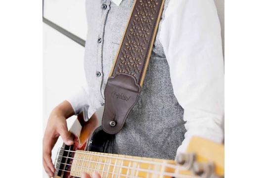 Ремень для гитары RightOn Straps Groove Alhambra Black - Ремень для гитары кожаный,  Groove Alhambra Black в магазине DominantaMusic - фото 2